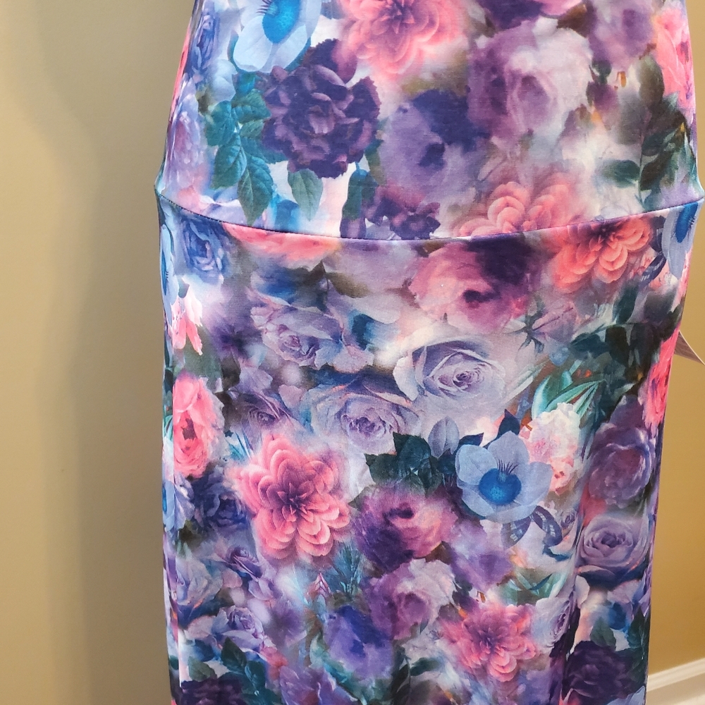 Lularoe Maxi - Picture 2 of 2
